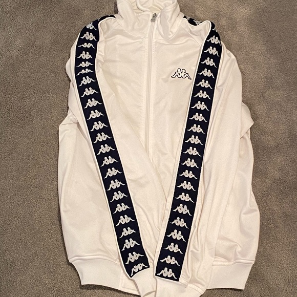 Large Kappa white& black windbreaker jacket - Picture 3 of 3